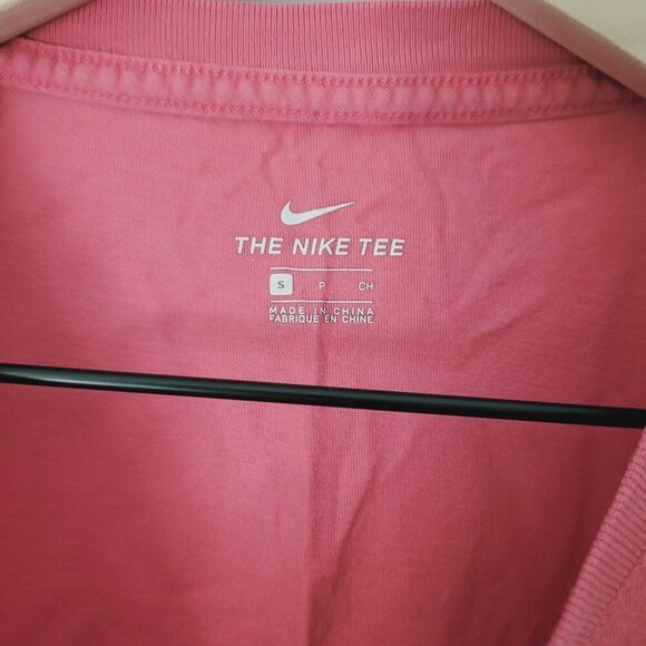 Nike "The Nike Tee" Cropped Light Red Tee Size Small - Picture 5 of 6